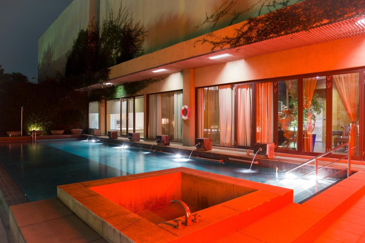 Lu Kang Villa Spa 鹿港鎮 エクステリア 写真